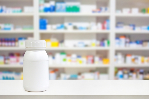 pharmacy supplements pills shopping retail iStock Kwangmoozaa